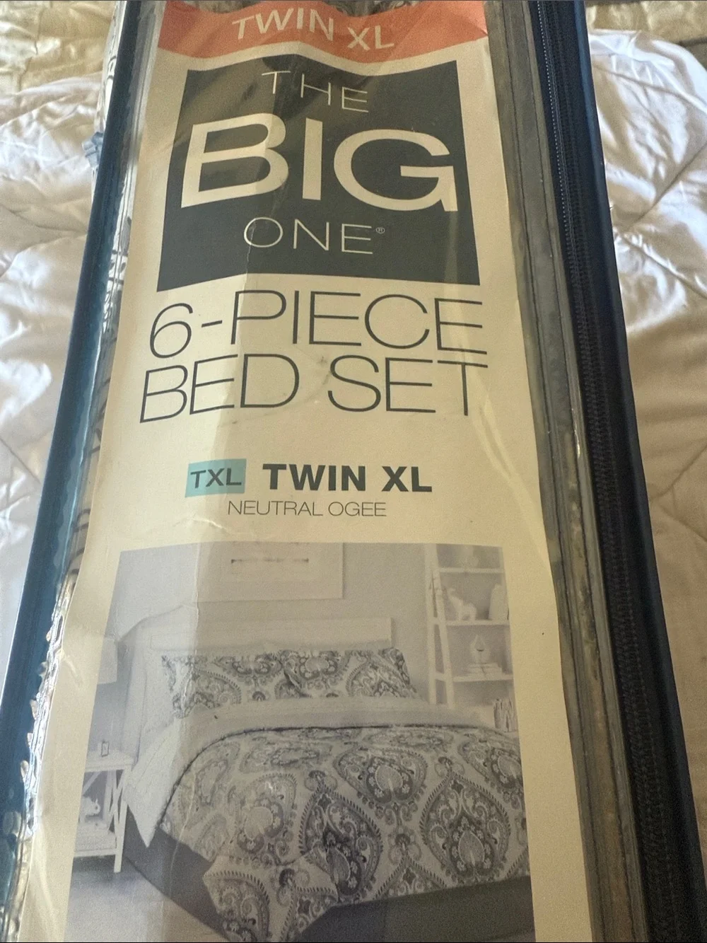 The Big One Twin XL 6-Piece Paisley Duvet Set in Gray and Cream